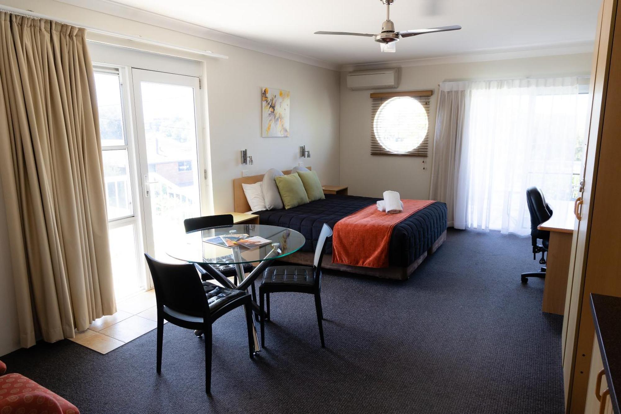 Aston Hill Motor Lodge Порт-Маккуорі Екстер'єр фото